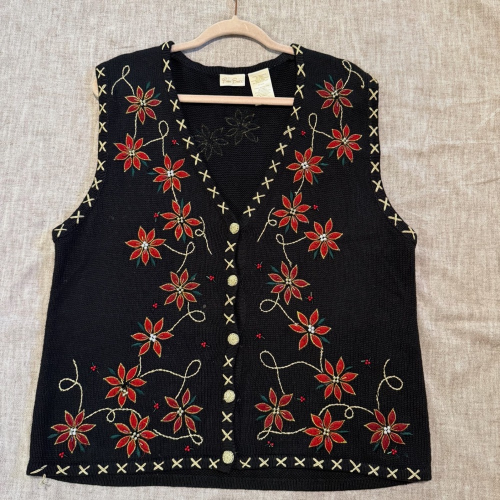 Bobbie Brooks Christmas Sweater Vest Large Black Poinsettia Beaded Embroidered